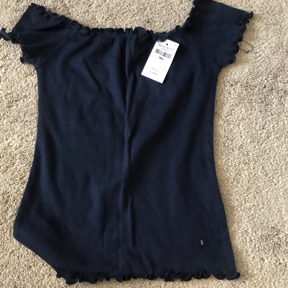 hollister off the shoulder tee
